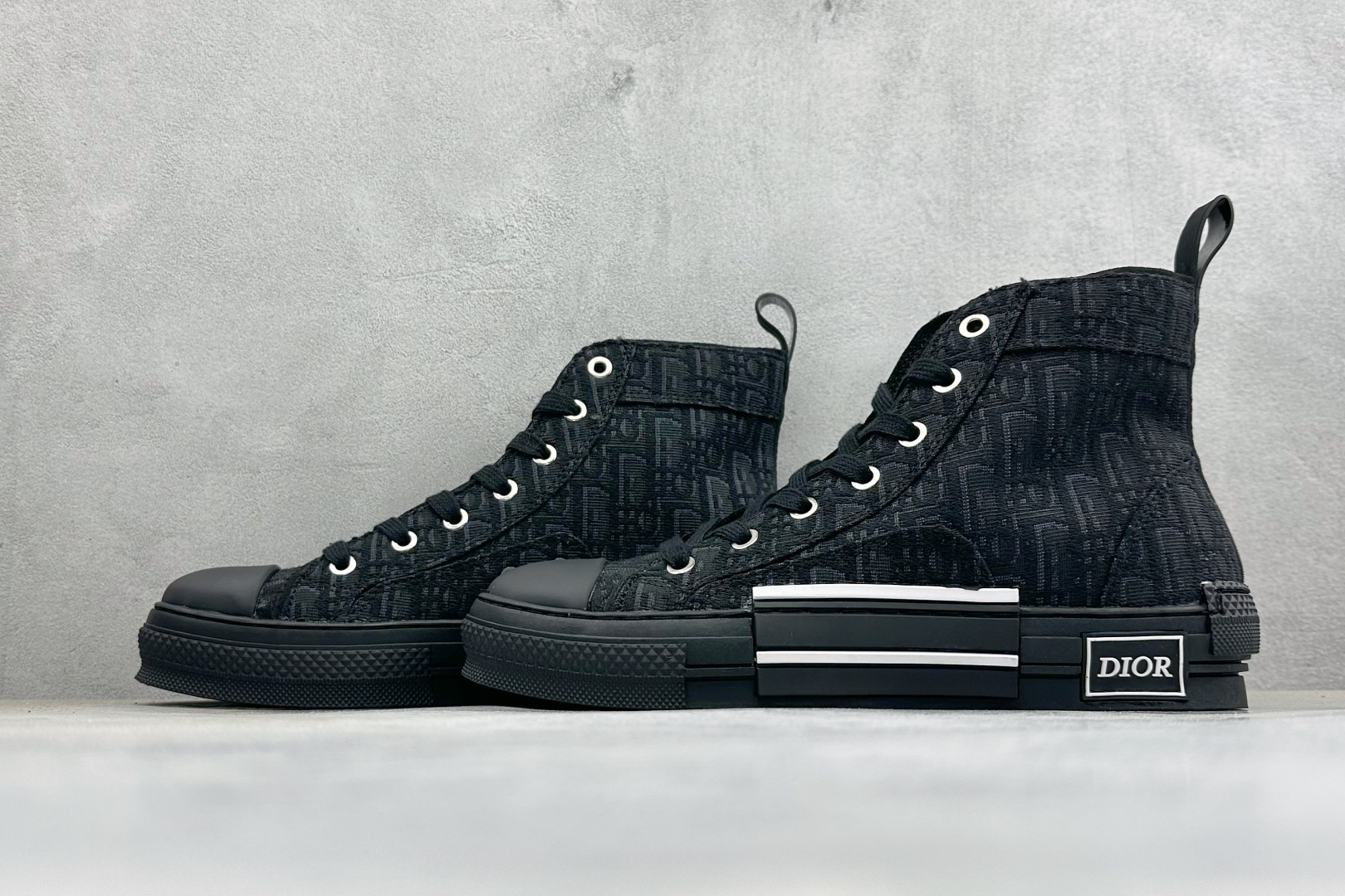 DIOR迪奥 B23 圆头系带舒适百搭 高帮 帆布鞋 货号： 尺码：36-45 