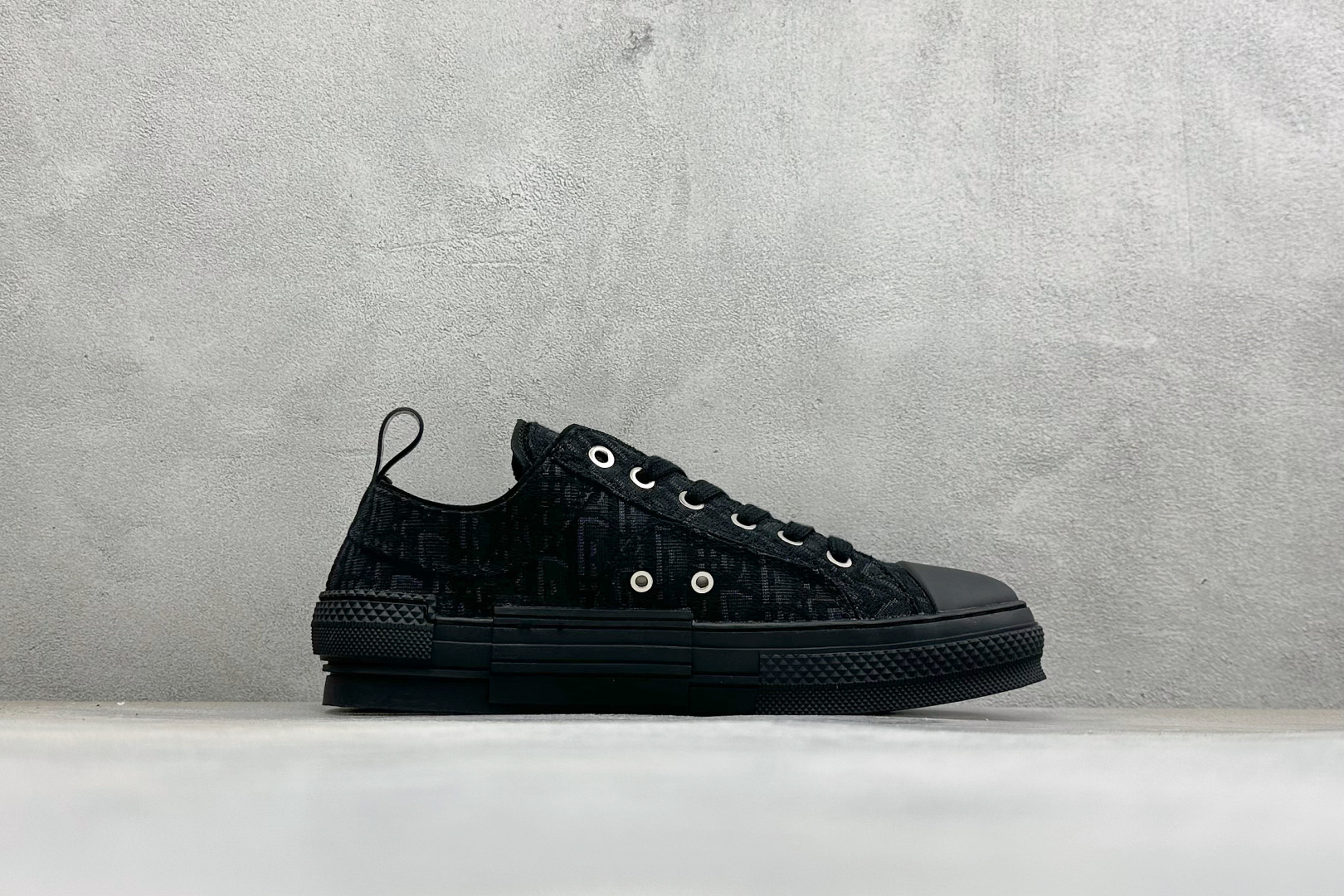 DIOR迪奥 B23 圆头系带舒适百搭 低帮 帆布鞋 货号： 尺码：36-45 
