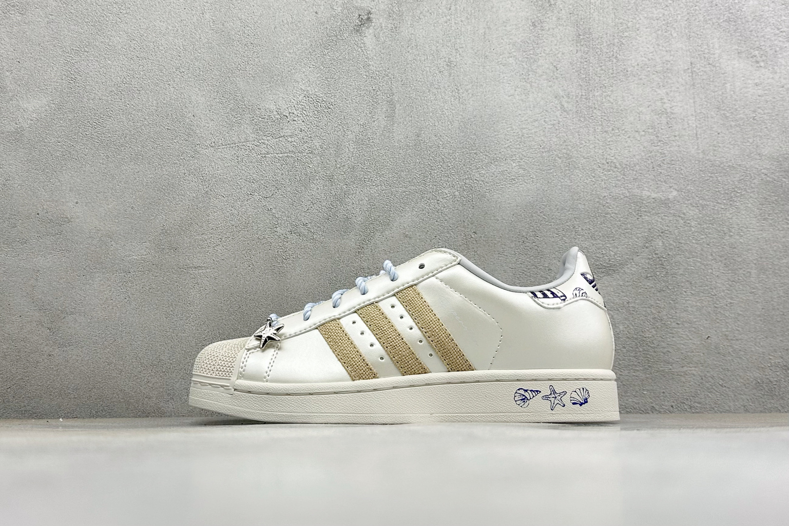 Adidas Originals SUPERSTAR II W 贝壳头系列 三叶草低帮经典百搭休闲运动板鞋 货号：LB9