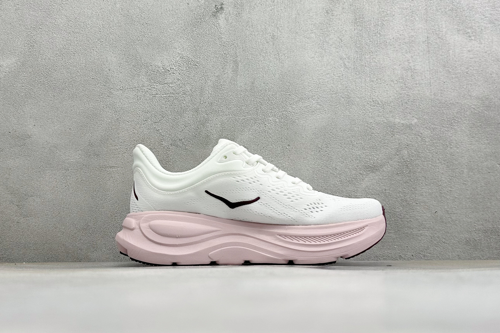 HOKA ONE ONE Bondi 9 复古舒适防滑耐磨低帮山地户外跑步鞋 货号: -WKP 尺码: 36-40 