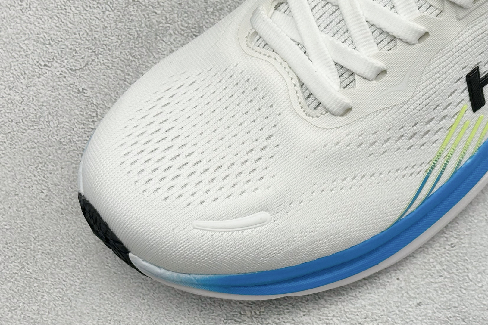 HOKA ONE ONE CLIFTON 11 轻盈缓震耐磨透气支撑 休闲跑步鞋 男女款HOKA Clifton 11专