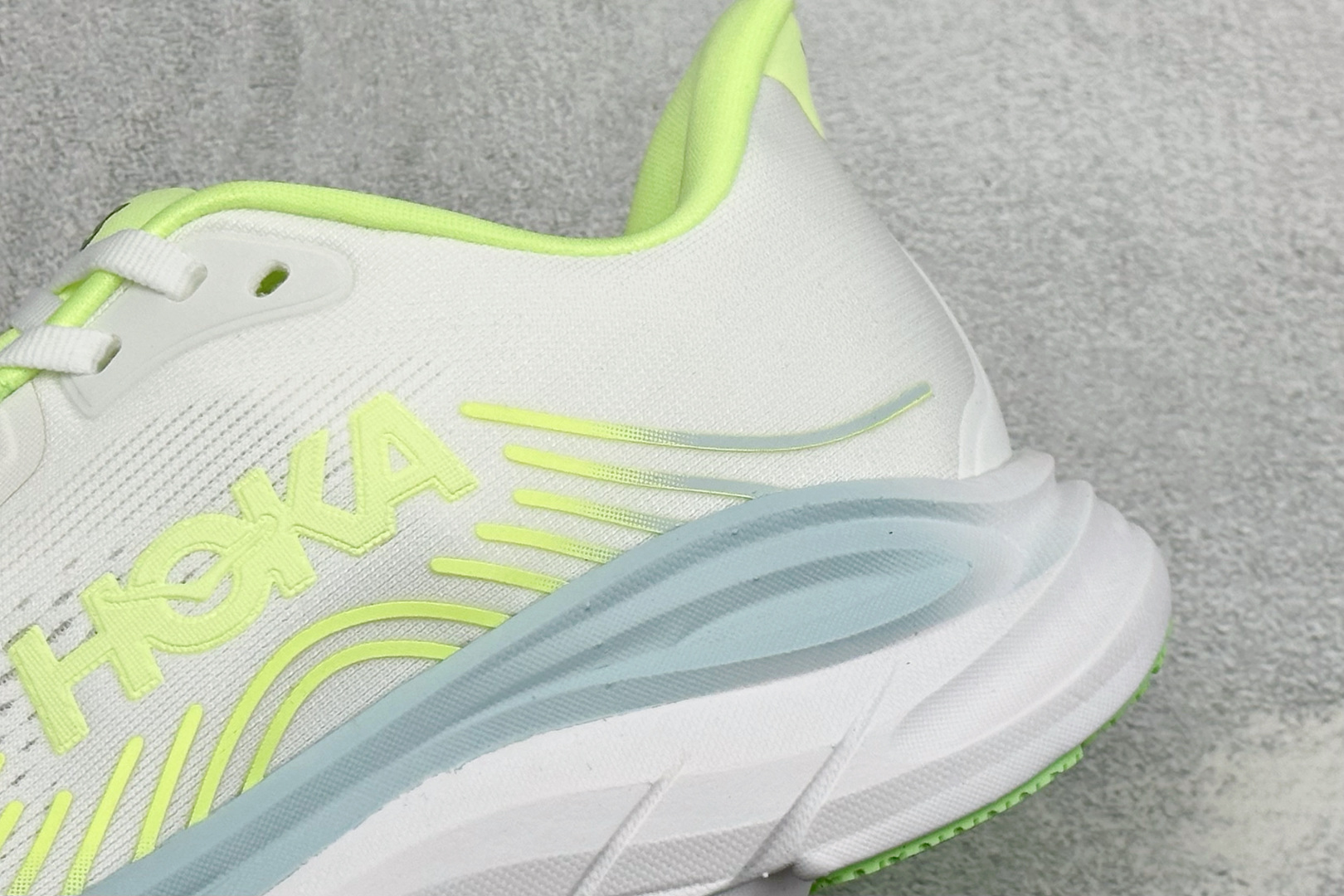 HOKA ONE ONE CLIFTON 11 轻盈缓震耐磨透气支撑 休闲跑步鞋 男女款HOKA Clifton 11专