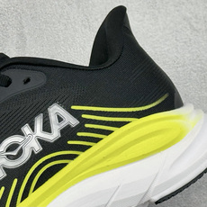 HOKA ONE ONE CLIFTON 11 轻盈缓震耐磨透气支撑 休闲跑步鞋 男女款HOKA Clifton 11专 HOKA ONE ONE CLIFTON 11 轻盈缓震耐磨透气支撑 休闲跑步鞋 男女款HOKA Clifton 11专