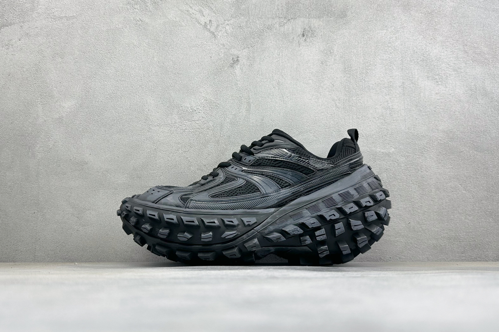 GOOD福利 Balenciaga 巴黎世家 Defender 复古老爹鞋轮胎鞋 顶级纯原配合工厂优势供应 专柜同步包装
