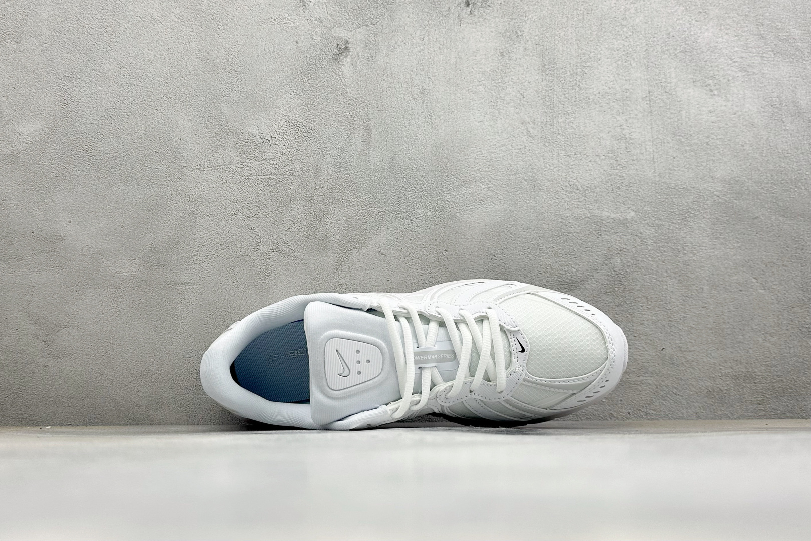 NIKE P-9000 复古休闲 耐克 低帮休闲城市通勤跑步鞋 货号: IZ4751-222 尺码: 36-45没半码 