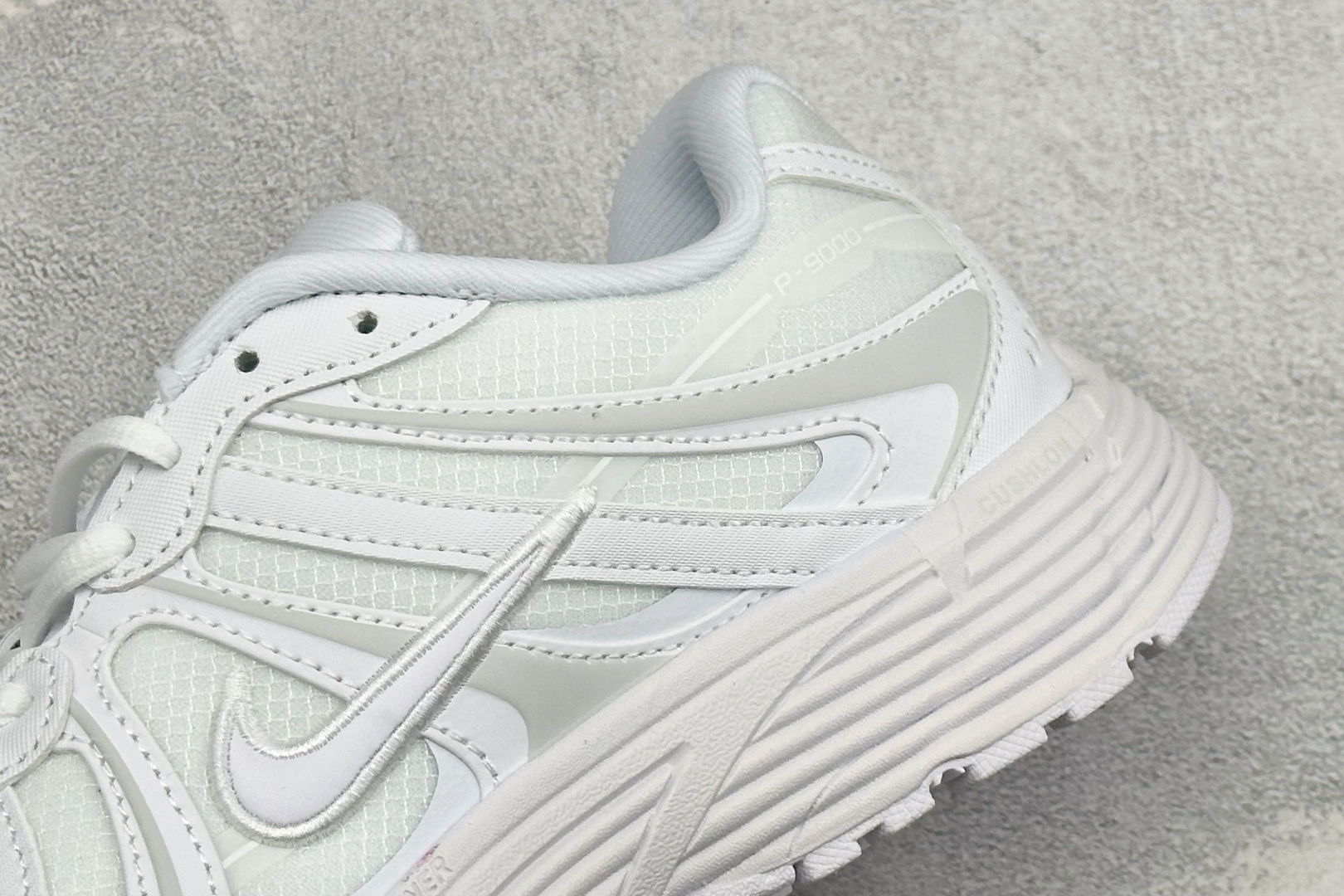 NIKE P-9000 复古休闲 耐克 低帮休闲城市通勤跑步鞋 货号: IZ4751-222 尺码: 36-45没半码 