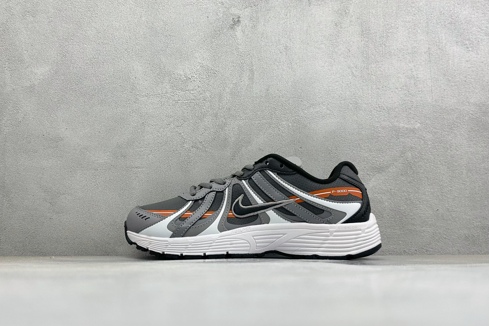 NIKE P-9000 复古休闲 耐克 低帮休闲城市通勤跑步鞋 货号: IZ4752-003 尺码: 36-45没半码 