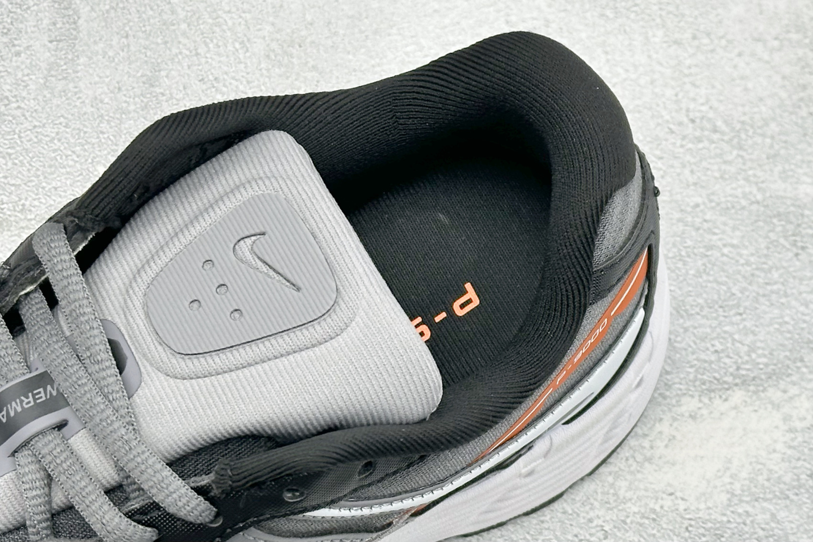 NIKE P-9000 复古休闲 耐克 低帮休闲城市通勤跑步鞋 货号: IZ4752-003 尺码: 36-45没半码 