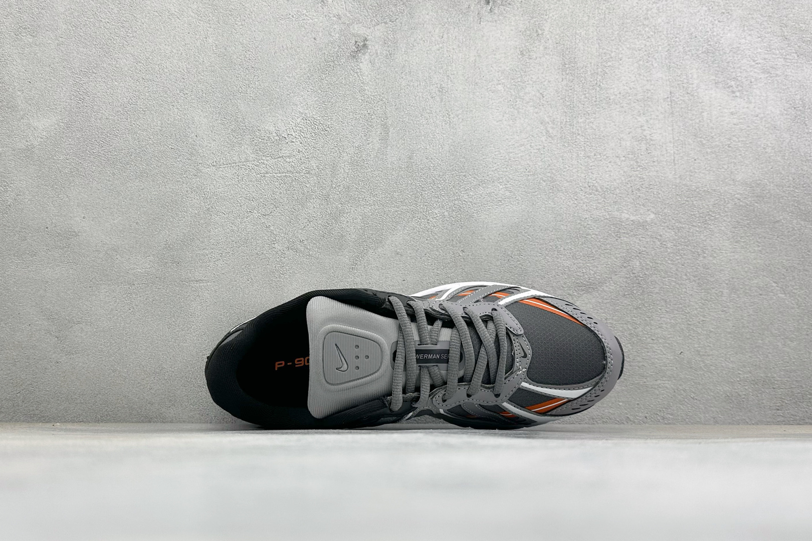 NIKE P-9000 复古休闲 耐克 低帮休闲城市通勤跑步鞋 货号: IZ4752-003 尺码: 36-45没半码 