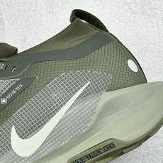 XM版Nike REACTX PEGASUS TRAIL 5 GTX 越野跑步鞋 兼顾迅疾外观和稳固脚感 后跟覆面和中足 XM版Nike REACTX PEGASUS TRAIL 5 GTX 越野跑步鞋 兼顾迅疾外观和稳固脚感 后跟覆面和中足
