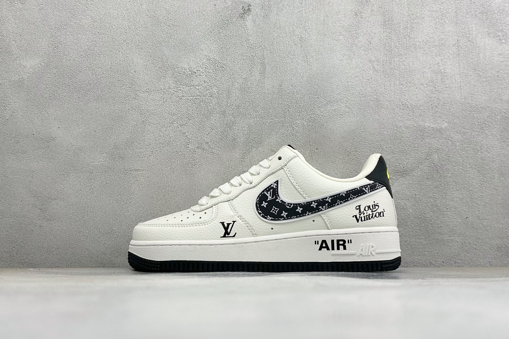 福利特价 Nike Air Force 1'07 Low 联名款 空军一号低帮休闲板鞋 #原楦原纸板 纯正空军版型 内置 福利特价 Nike Air Force 1'07 Low 联名款 空军一号低帮休闲板鞋 #原楦原纸板 纯正空军版型 内置