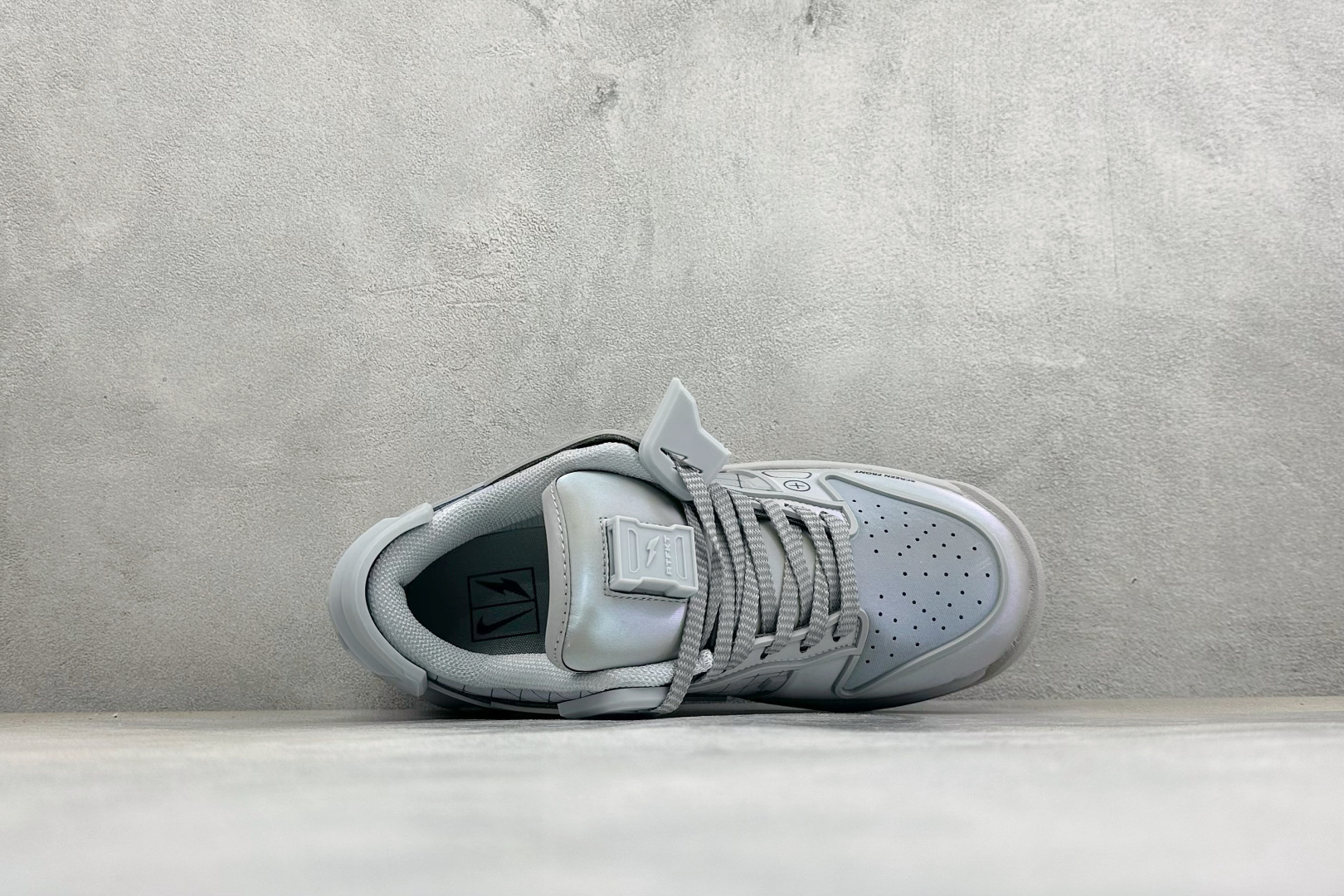 福利特价 RTFKT x NK Dunk Genesis Low 扣篮元宇宙系列经典低帮休闲运动板鞋 重金开发 百万磨具 福利特价 RTFKT x NK Dunk Genesis Low 扣篮元宇宙系列经典低帮休闲运动板鞋 重金开发 百万磨具