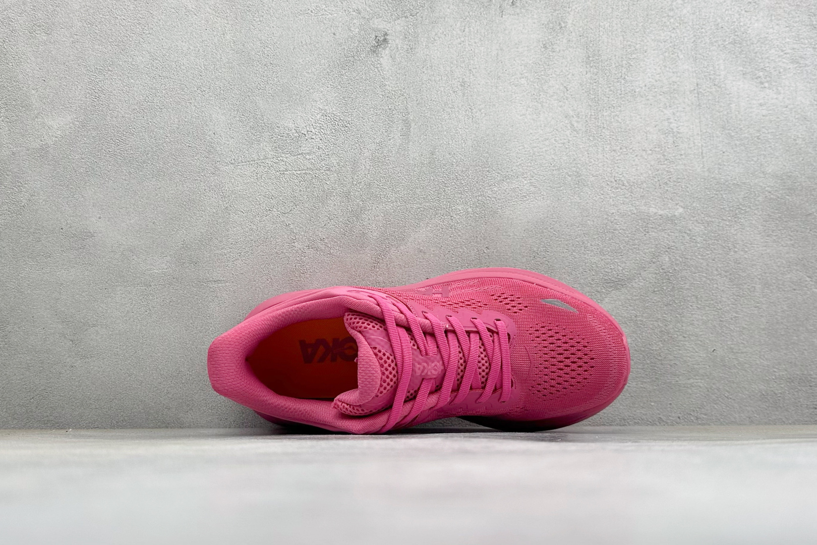 HOKA ONE ONE Bondi 9 复古舒适防滑耐磨低帮山地户外跑步鞋 货号: -CBPPL 尺码: 36-40 