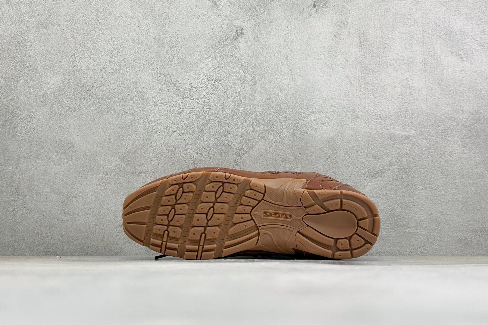 J版 Miu Miu x New Balance联名款运动鞋 New Balance 530 学院风 联名款只保留了旧版
