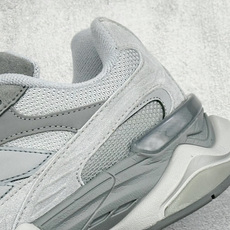 BF版New Balance 9060系列 新百伦 复古休闲运动慢跑鞋 鞋面大身由空间双格及磨砂鞋面拼接而生 采用大面积 BF版New Balance 9060系列 新百伦 复古休闲运动慢跑鞋 鞋面大身由空间双格及磨砂鞋面拼接而生 采用大面积