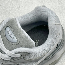 BF版New Balance 9060系列 新百伦 复古休闲运动慢跑鞋 鞋面大身由空间双格及磨砂鞋面拼接而生 采用大面积 BF版New Balance 9060系列 新百伦 复古休闲运动慢跑鞋 鞋面大身由空间双格及磨砂鞋面拼接而生 采用大面积