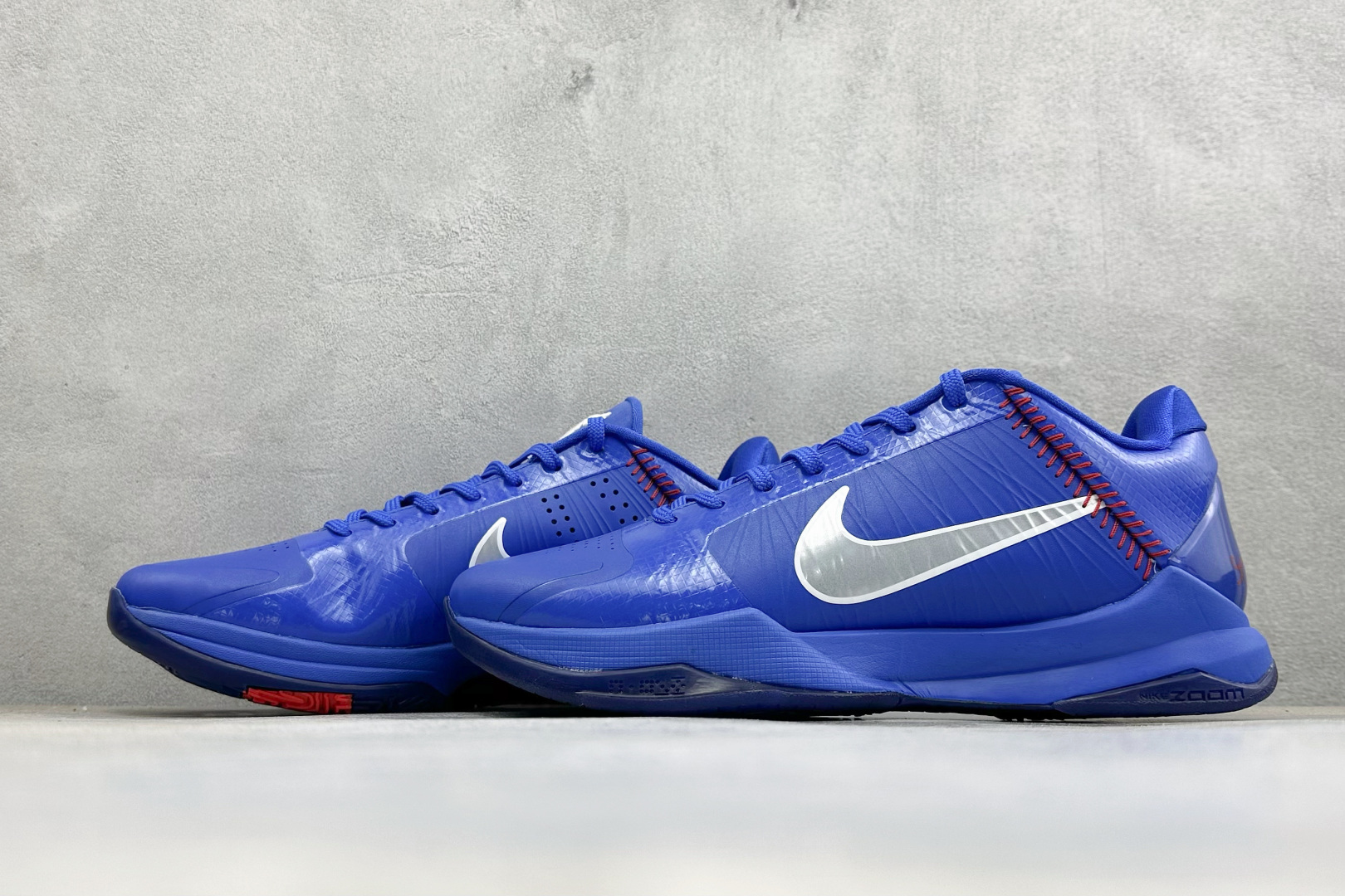CK版Nk Zoom Kobe V Protro 科比5代 专业实战篮球鞋 货号:IO6256-400 尺码:40 40 CK版Nk Zoom Kobe V Protro 科比5代 专业实战篮球鞋 货号:IO6256-400 尺码:40 40