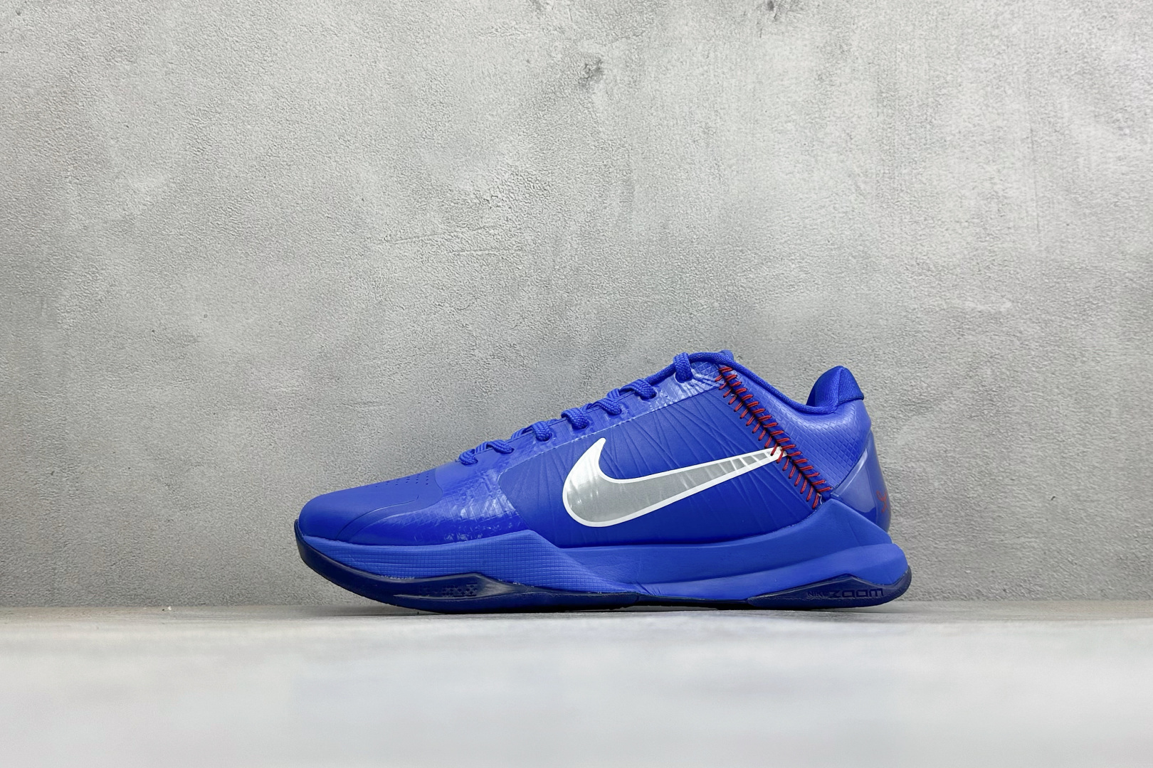 CK版Nk Zoom Kobe V Protro 科比5代 专业实战篮球鞋 货号：IO6256-400 尺码：40 40