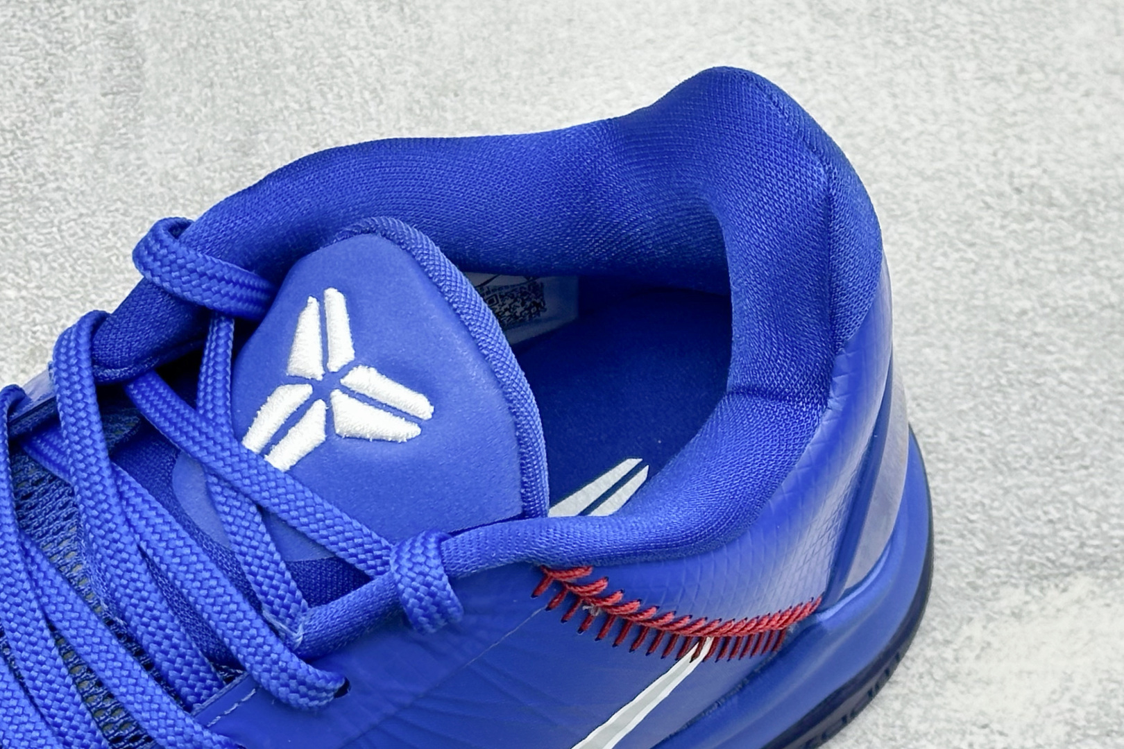 CK版Nk Zoom Kobe V Protro 科比5代 专业实战篮球鞋 货号:IO6256-400 尺码:40 40 CK版Nk Zoom Kobe V Protro 科比5代 专业实战篮球鞋 货号:IO6256-400 尺码:40 40