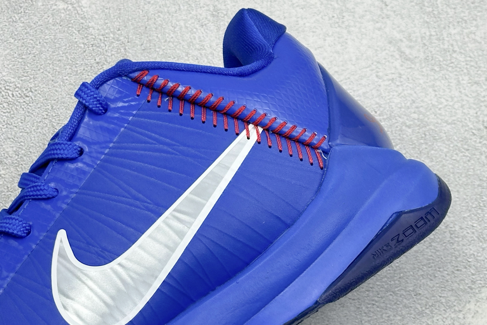 CK版Nk Zoom Kobe V Protro 科比5代 专业实战篮球鞋 货号:IO6256-400 尺码:40 40 CK版Nk Zoom Kobe V Protro 科比5代 专业实战篮球鞋 货号:IO6256-400 尺码:40 40