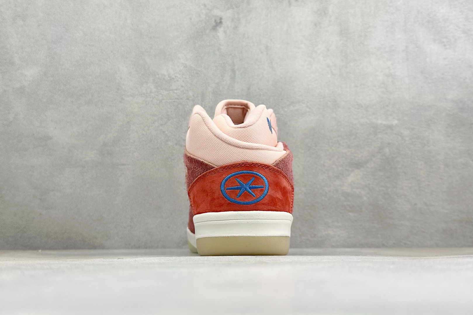 HZ版Adidas x Bad Bunny Badbo 1.0 阿迪达斯经典百搭篮球鞋 货号：JS3885 尺码：36 