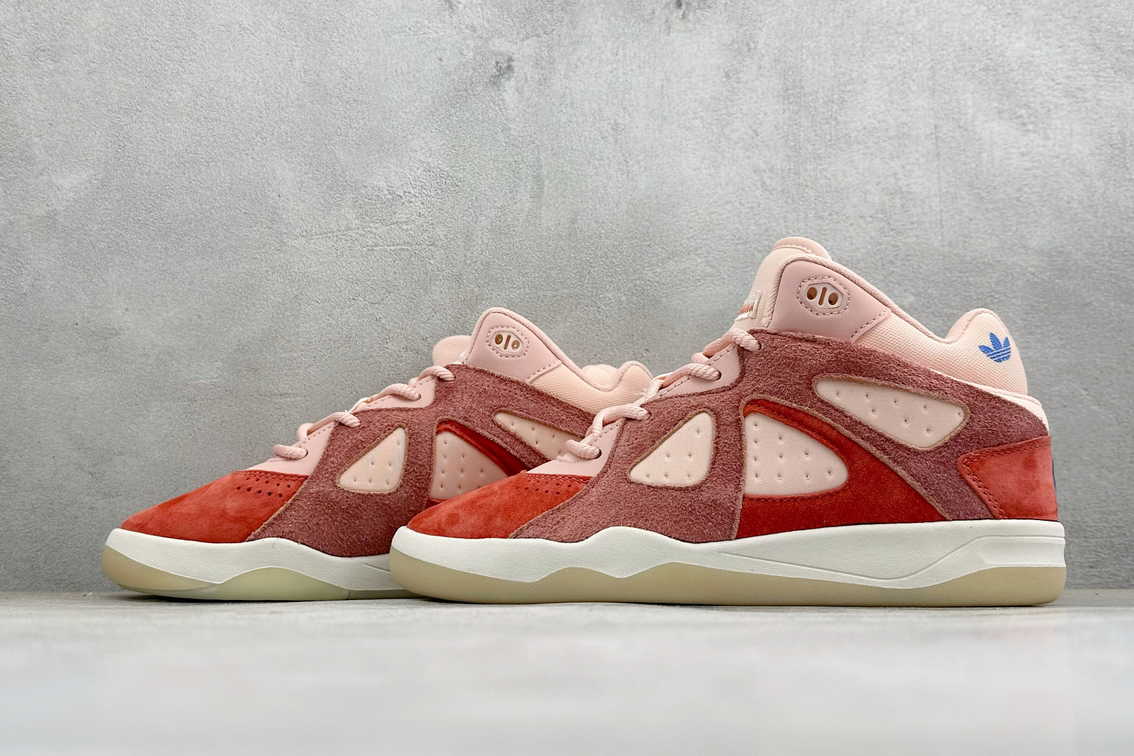 HZ版Adidas x Bad Bunny Badbo 1.0 阿迪达斯经典百搭篮球鞋 货号：JS3885 尺码：36 