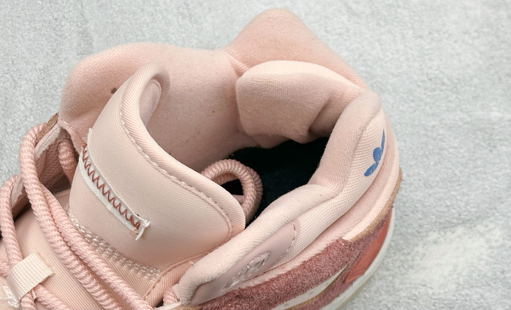 HZ版Adidas x Bad Bunny Badbo 1.0 阿迪达斯经典百搭篮球鞋 货号：JS3885 尺码：36 