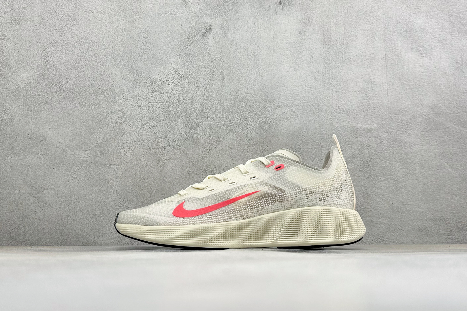 Y版Nike Ava X 耐克 舒适百搭耐磨低帮 休闲跑步鞋 采用轻盈的机能型织物鞋面 专为四季穿着而设计 流线型TPU