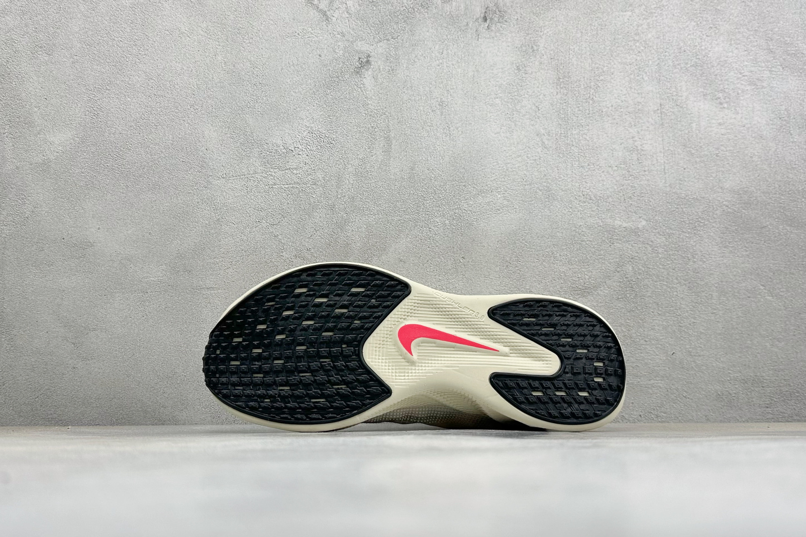 Y版Nike Ava X 耐克 舒适百搭耐磨低帮 休闲跑步鞋 采用轻盈的机能型织物鞋面 专为四季穿着而设计 流线型TPU Y版Nike Ava X 耐克 舒适百搭耐磨低帮 休闲跑步鞋 采用轻盈的机能型织物鞋面 专为四季穿着而设计 流线型TPU