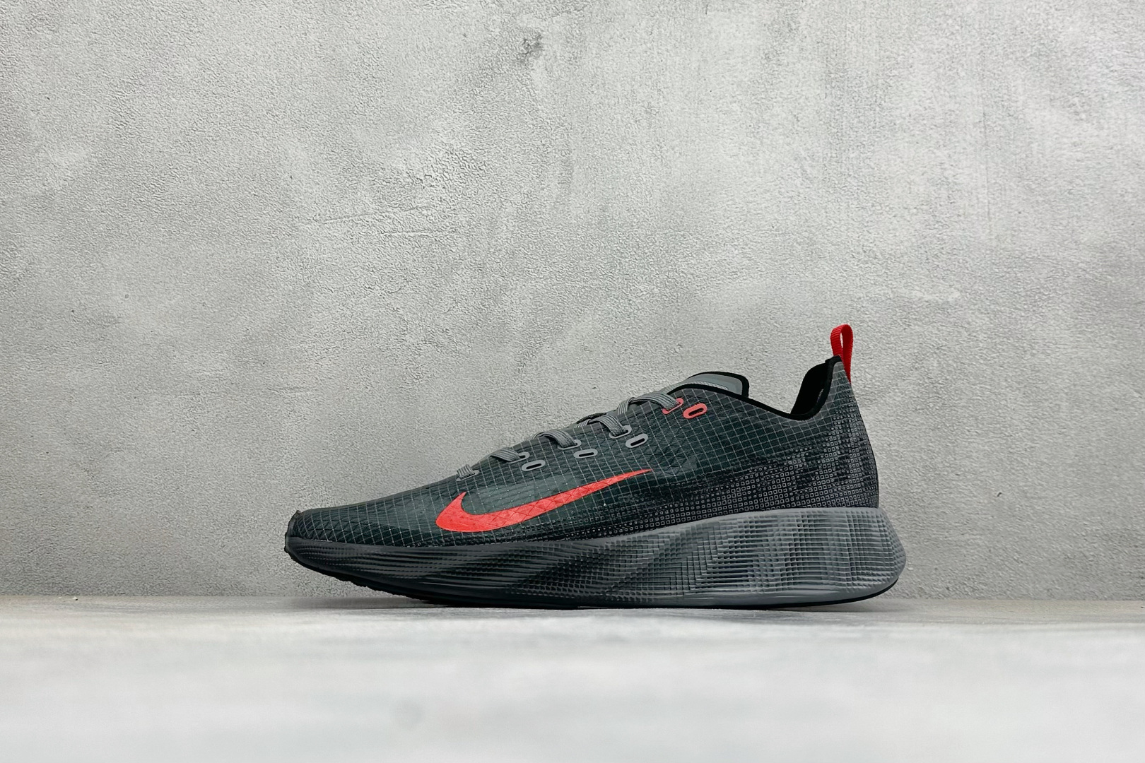 Y版Nike Ava X 耐克 舒适百搭耐磨低帮 休闲跑步鞋 采用轻盈的机能型织物鞋面 专为四季穿着而设计 流线型TPU