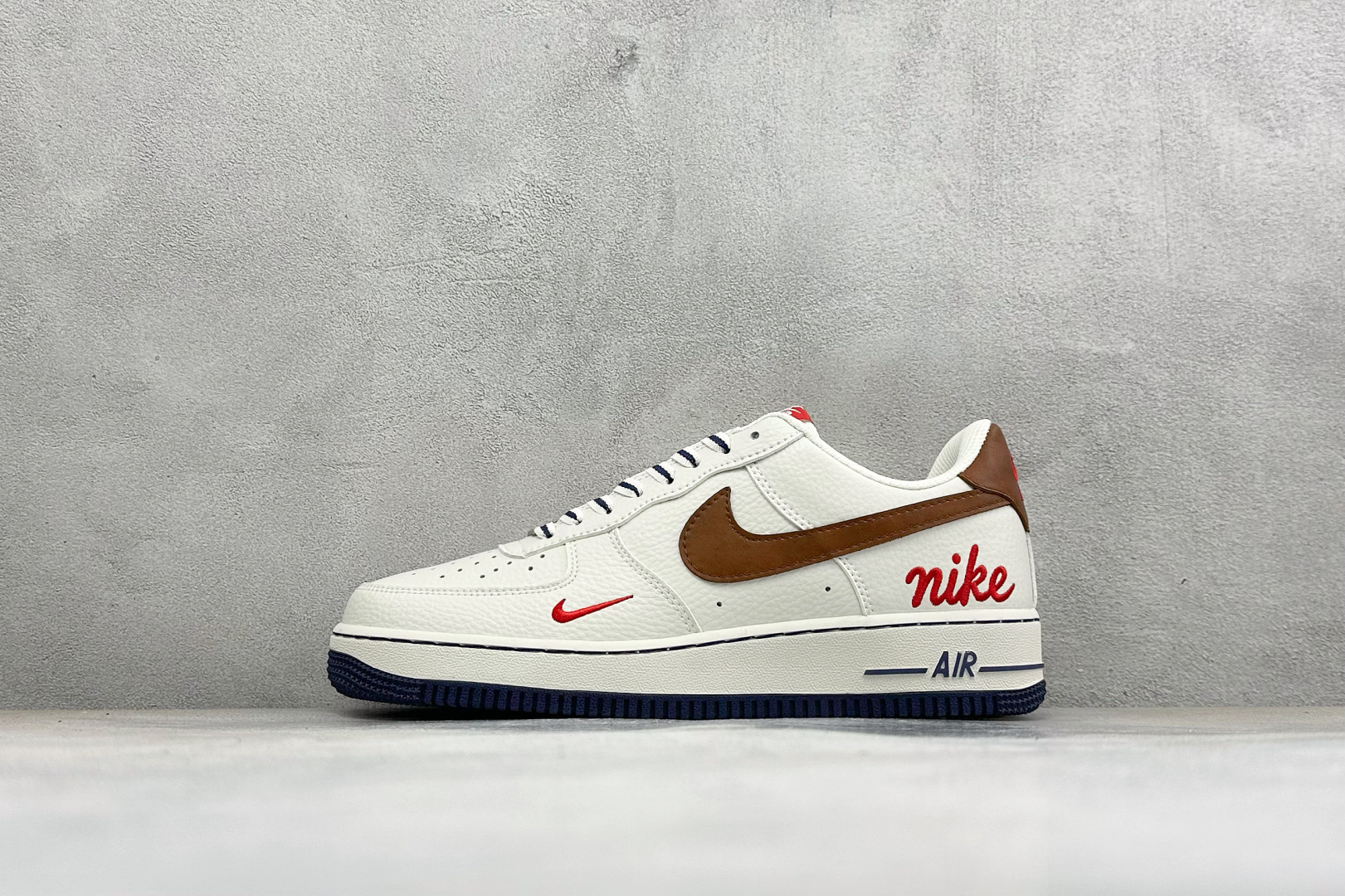 福利特价 Nike Air Force 1'07 Low 联名款 空军一号低帮休闲板鞋 #原楦原纸板 纯正空军版型 内置