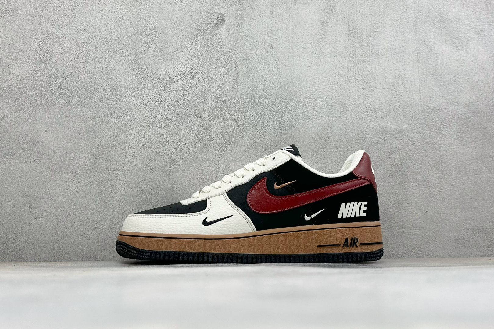 福利特价 Nike Air Force 1'07 Low 联名款 空军一号低帮休闲板鞋 #原楦原纸板 纯正空军版型 内置 福利特价 Nike Air Force 1'07 Low 联名款 空军一号低帮休闲板鞋 #原楦原纸板 纯正空军版型 内置
