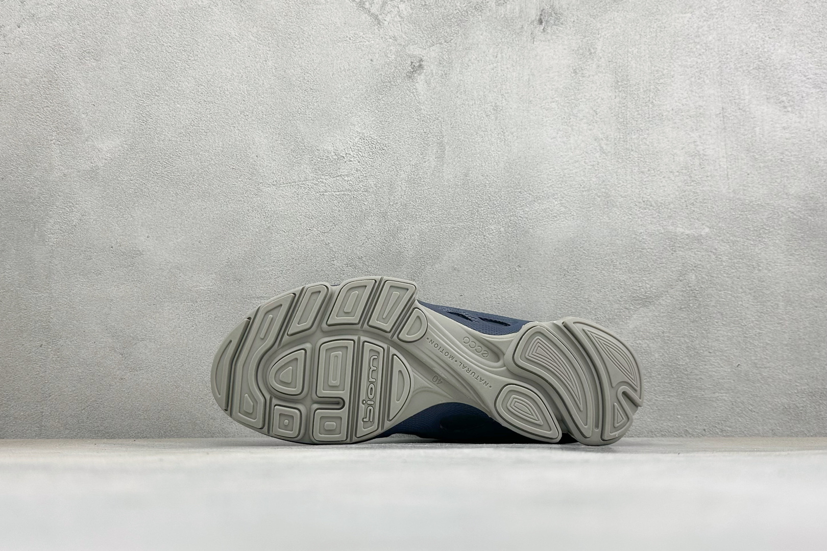 ECCO爱步休闲运动鞋男透气跑步鞋 健步BIOM2.1越野 广东纯原版本 鞋面采用GORE-TEX防水薄膜内衬 提供透气 ECCO爱步休闲运动鞋男透气跑步鞋 健步BIOM2.1越野 广东纯原版本 鞋面采用GORE-TEX防水薄膜内衬 提供透气