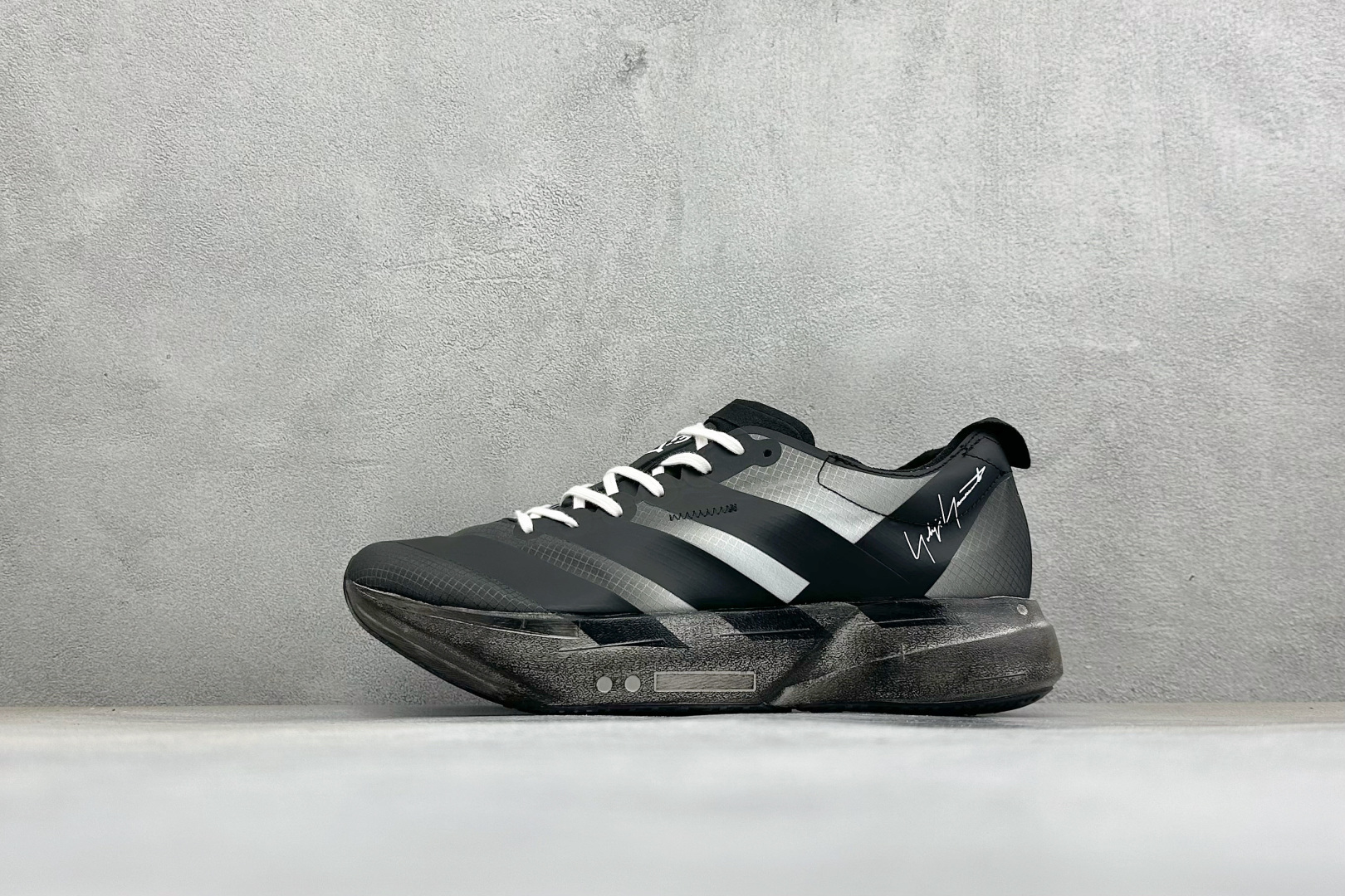 Y-3 x Adidas Adizero Adios 4 阿迪透气轻盈低帮跑步鞋 货号：KI7128 尺码：36 36.