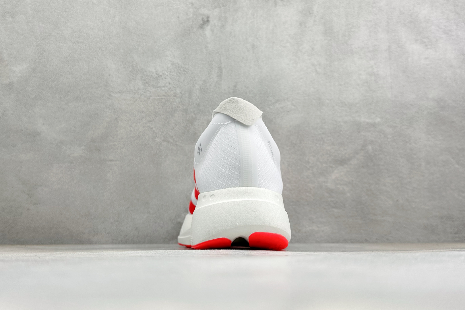 Y-3 x Adidas Adizero Adios 4 阿迪透气轻盈低帮跑步鞋 货号：KZ9020 尺码：36 36.