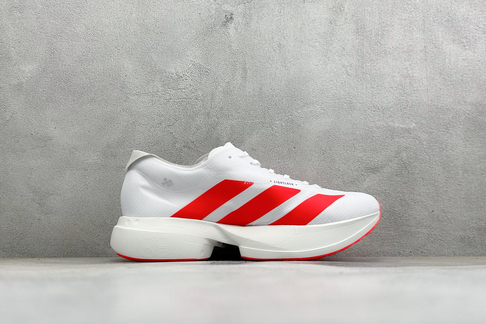 Y-3 x Adidas Adizero Adios 4 阿迪透气轻盈低帮跑步鞋 货号：KZ9020 尺码：36 36.