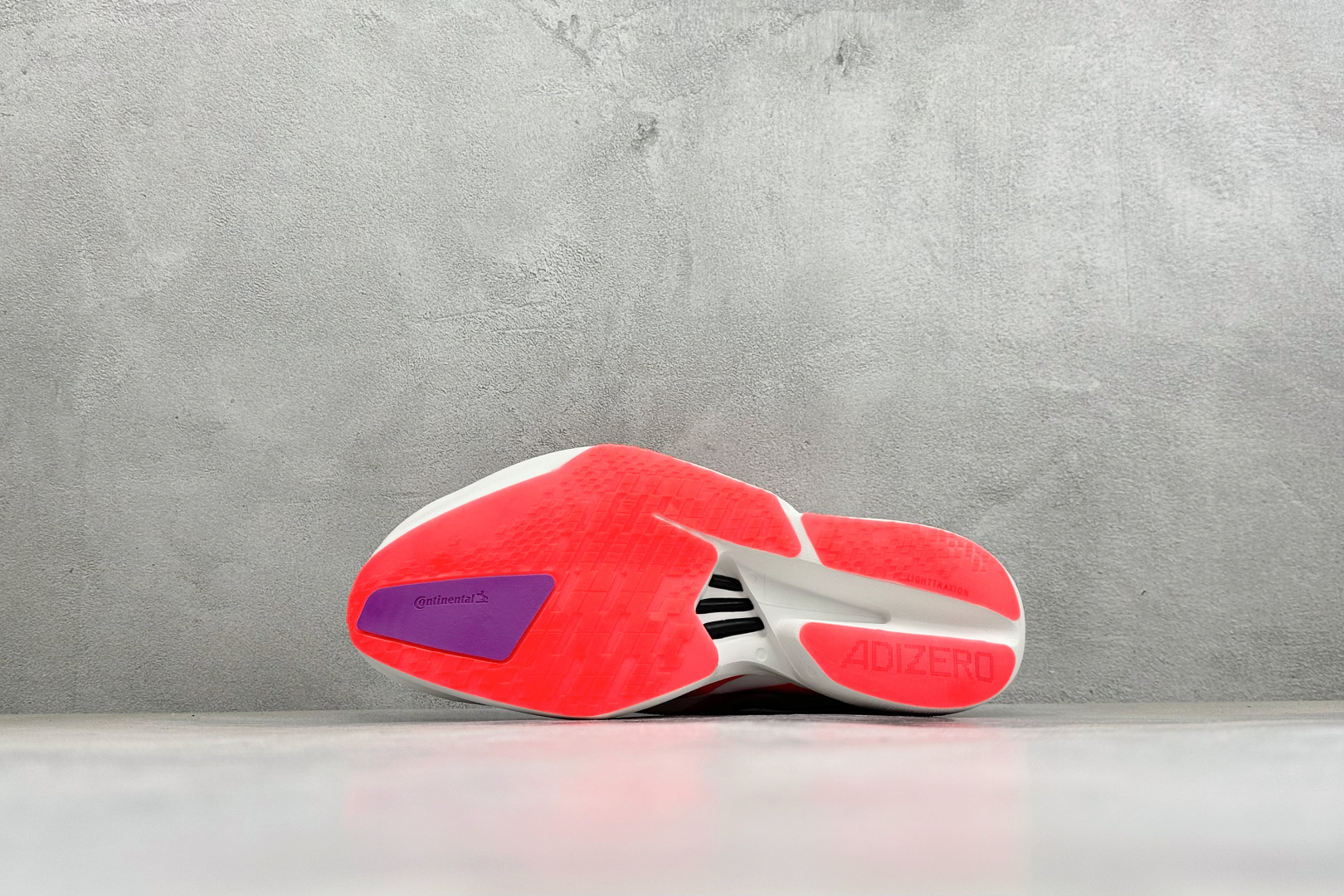 Y-3 x Adidas Adizero Adios 4 阿迪透气轻盈低帮跑步鞋 货号：KZ9020 尺码：36 36.