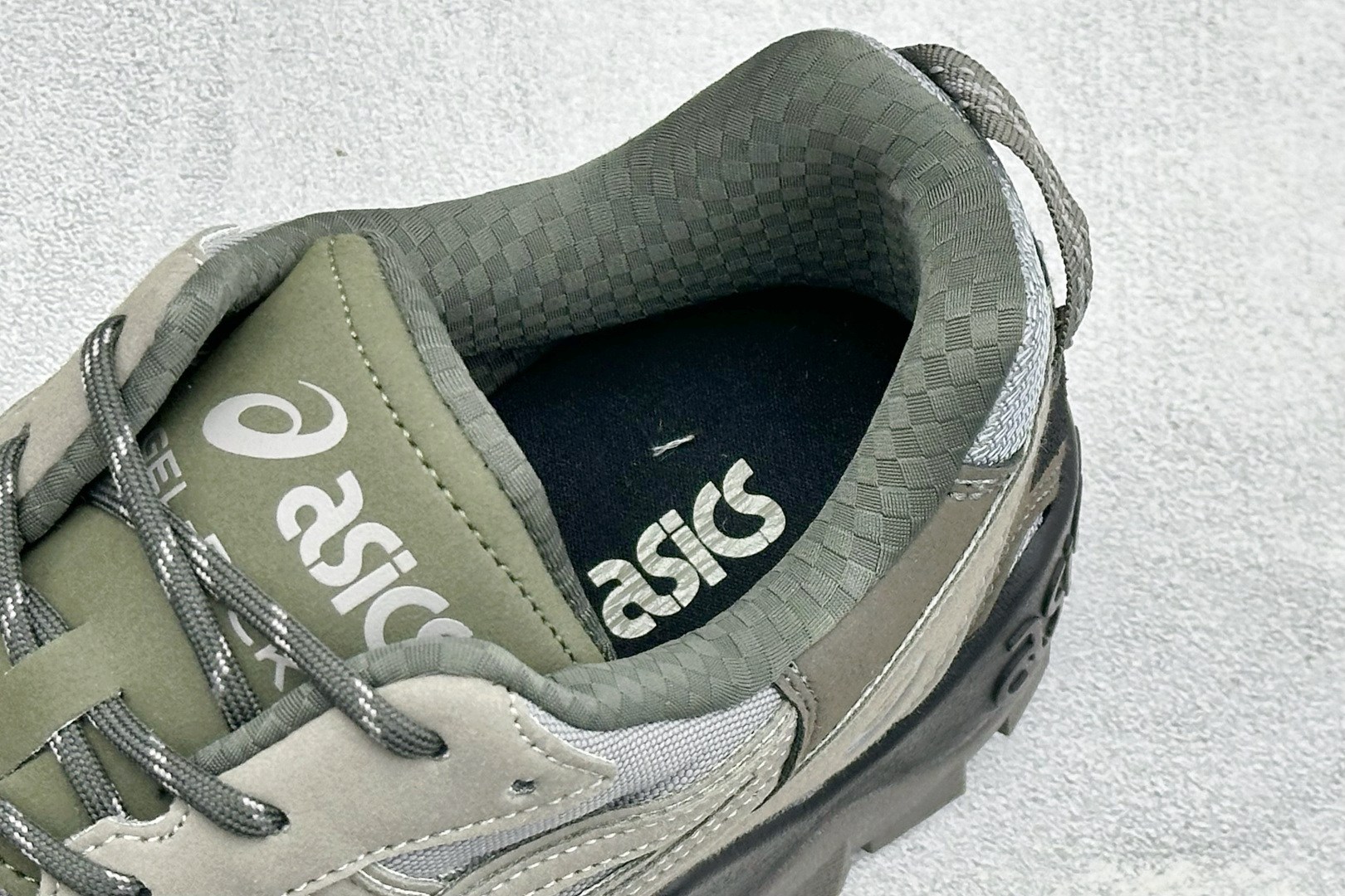 福利特价 Asics Gel-Pickax 亚瑟士 登山徒步 户外运动平衡减震 抗冲击支撑 防滑耐磨平衡轻便 户外功能鞋 福利特价 Asics Gel-Pickax 亚瑟士 登山徒步 户外运动平衡减震 抗冲击支撑 防滑耐磨平衡轻便 户外功能鞋