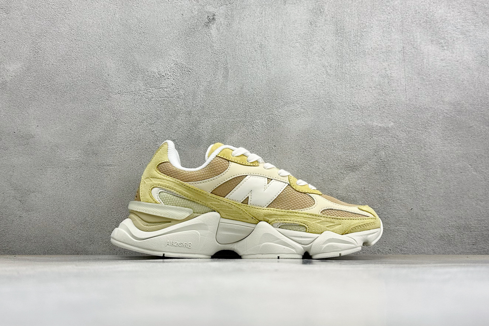BF版New Balance 9060系列 新百伦 复古休闲运动慢跑鞋 鞋面大身由空间双格及磨砂鞋面拼接而生 采用大面积