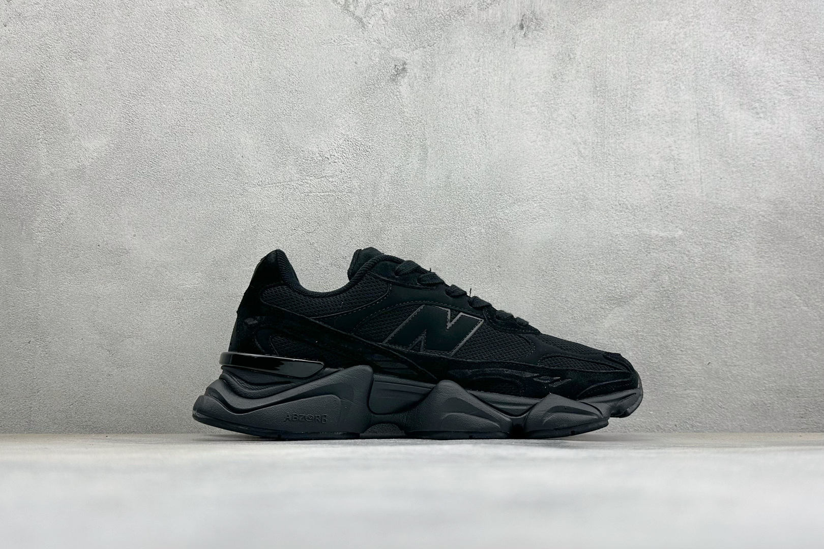 BF版New Balance 9060系列 新百伦 复古休闲运动慢跑鞋 鞋面大身由空间双格及磨砂鞋面拼接而生 采用大面积