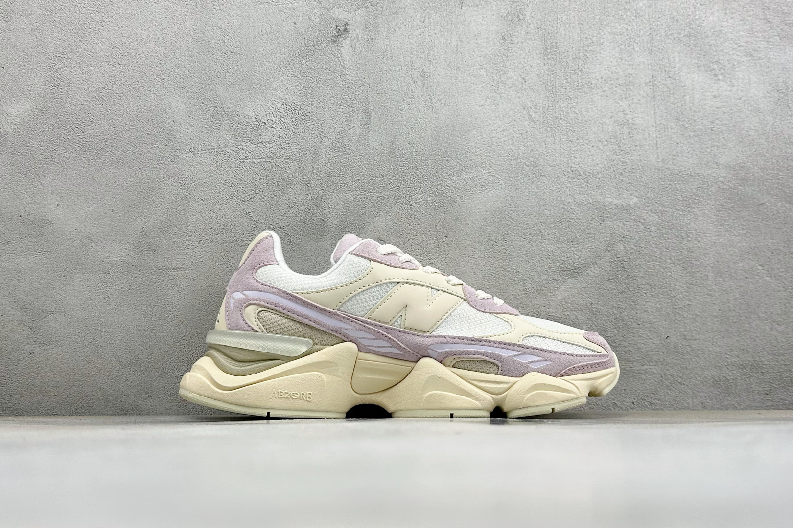 BF版New Balance 9060系列 新百伦 复古休闲运动慢跑鞋 鞋面大身由空间双格及磨砂鞋面拼接而生 采用大面积