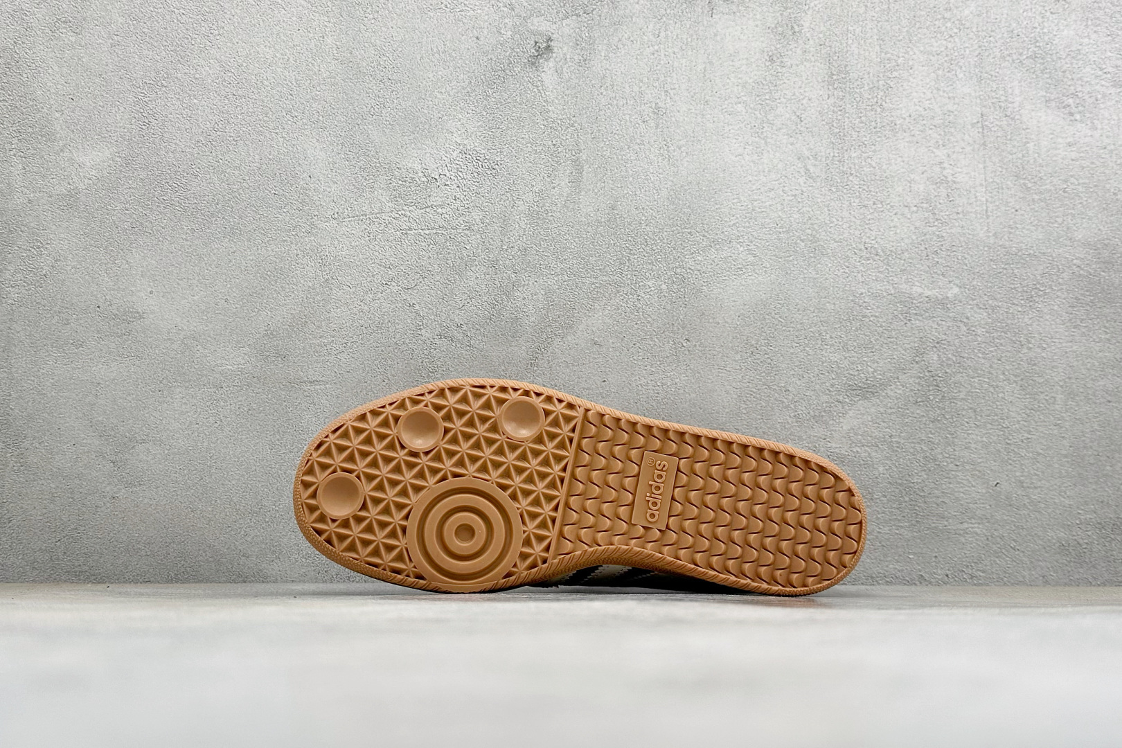 FX版Adidas三叶草SAMBA Jane W 玛丽珍鞋 该鞋款鞋面采用多种材料拼接(缝/车线) Superstar系 FX版Adidas三叶草SAMBA Jane W 玛丽珍鞋 该鞋款鞋面采用多种材料拼接(缝/车线) Superstar系