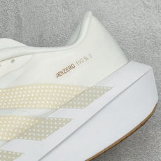 TY版AD ADIZERO EVO SL 2 阿迪超轻透气缓震跑鞋 以令人难以置信的138克重量,刷新了跑鞋轻量化的记录 TY版AD ADIZERO EVO SL 2 阿迪超轻透气缓震跑鞋 以令人难以置信的138克重量,刷新了跑鞋轻量化的记录