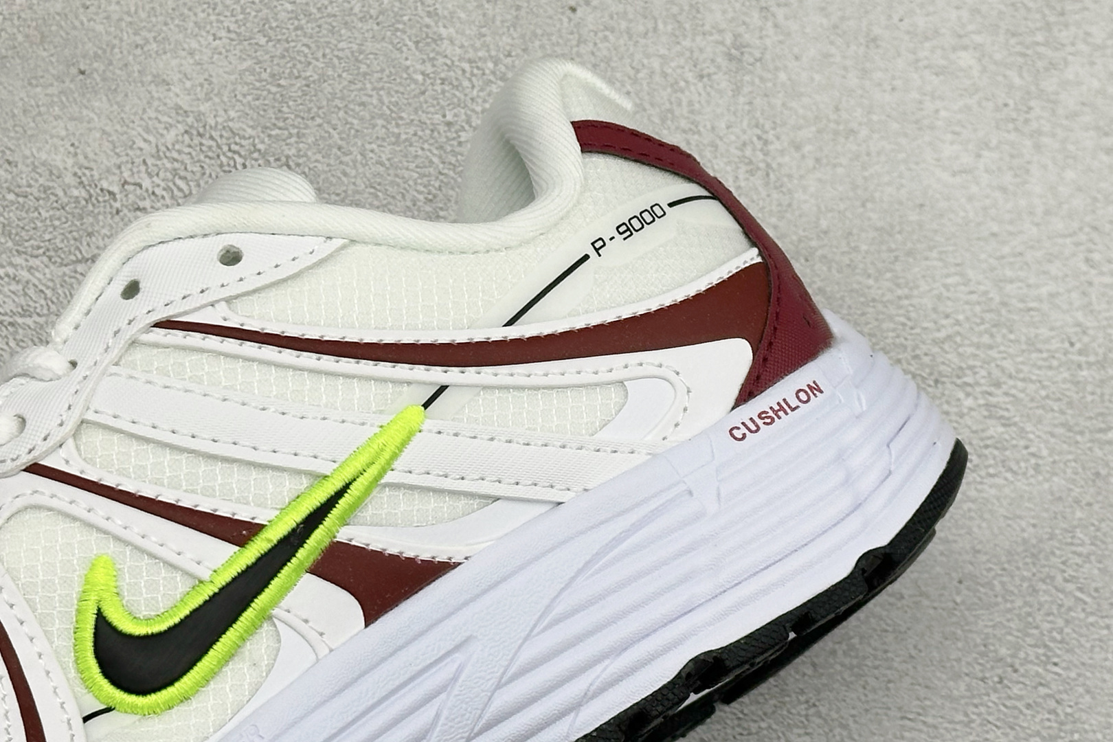 NIKE P-9000 复古休闲 耐克 低帮休闲城市通勤跑步鞋 货号: IZ4751-204 尺码: 36-45没半码 