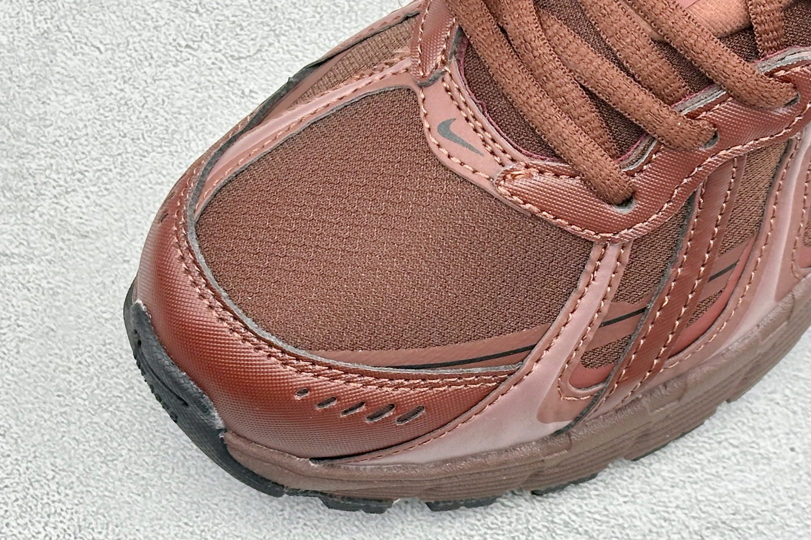 NIKE P-9000 复古休闲 耐克 低帮休闲城市通勤跑步鞋 货号: IZ4751-200 尺码: 36-45没半码 