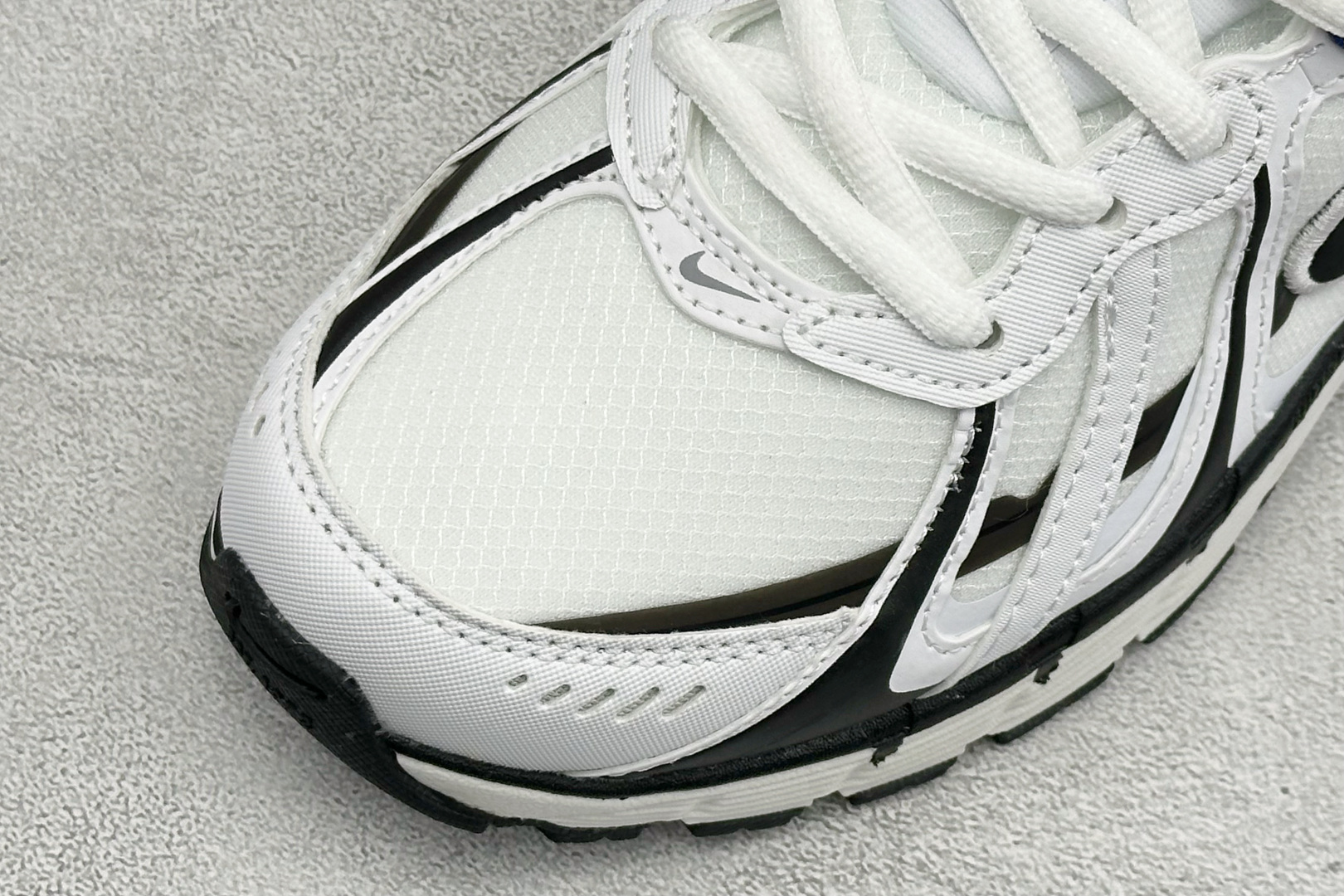 NIKE P-9000 复古休闲 耐克 低帮休闲城市通勤跑步鞋 货号: IZ4752-100 尺码: 36-45没半码 