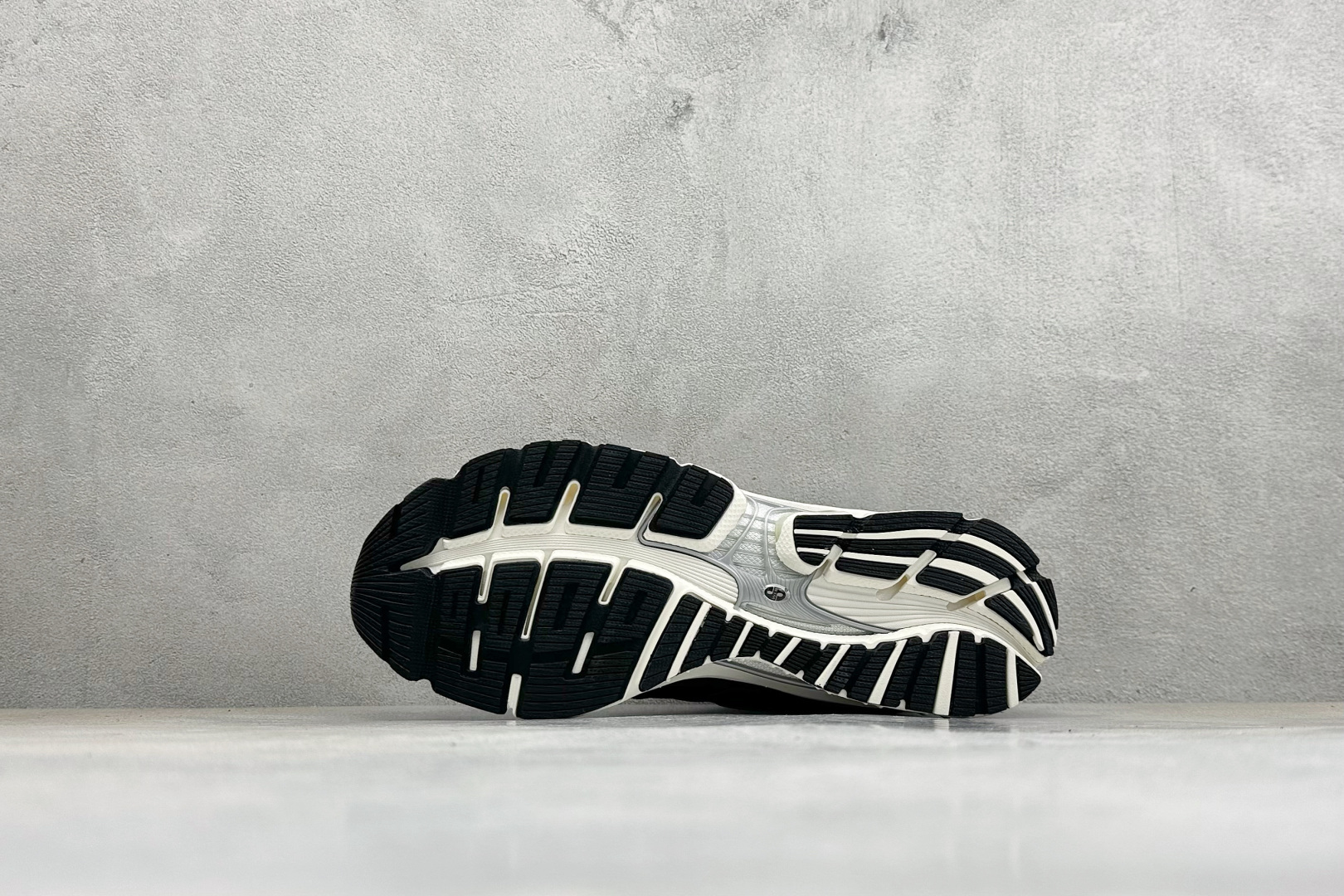 Stone Island x New Balance U1890系列 超轻量化低帮休闲运动慢跑鞋 原楦原纸版开发版型 Stone Island x New Balance U1890系列 超轻量化低帮休闲运动慢跑鞋 原楦原纸版开发版型