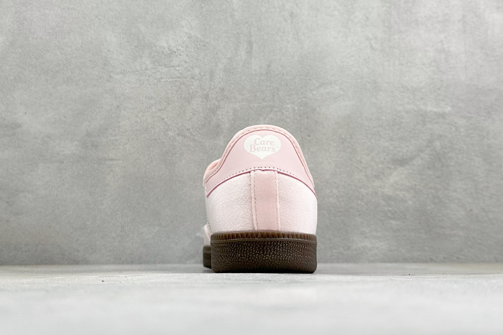 FX版Adidas三叶草SAMBA Jane W 玛丽珍鞋 该鞋款鞋面采用多种材料拼接(缝/车线) Superstar系