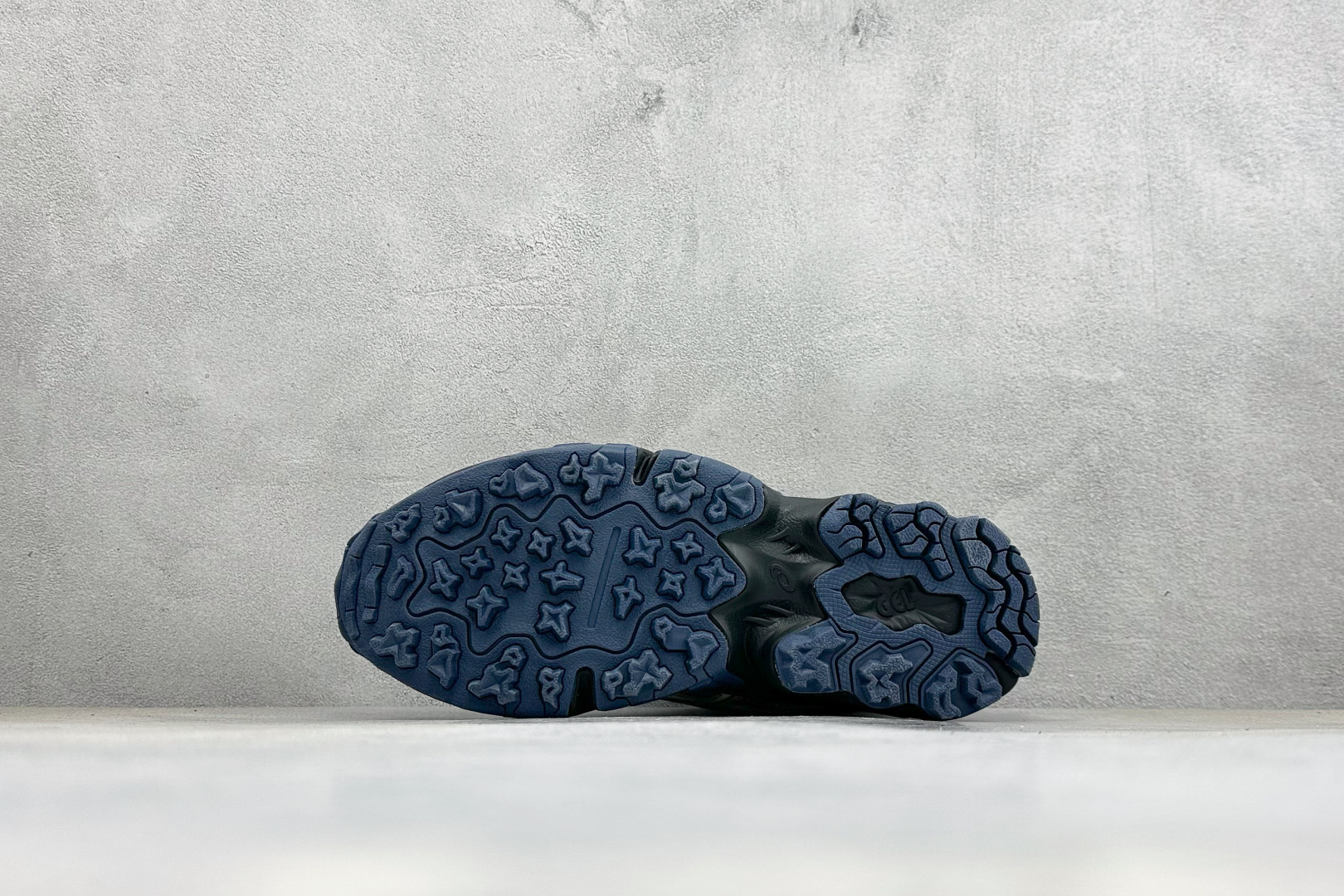YD版Asics Gel-NANDI NR 亚瑟士运动休闲透气专业跑鞋 采用工程弹性双层再生针织密度鞋面材质 后跟3D可