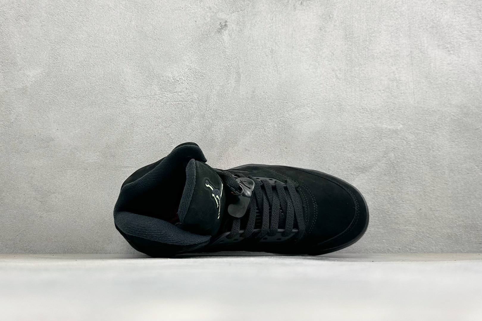 F版Air Jordan 5 Retro OG AJ5 乔5万圣节 #整鞋以黑色为主鞋面，中底火焰纹路；侧身23logo